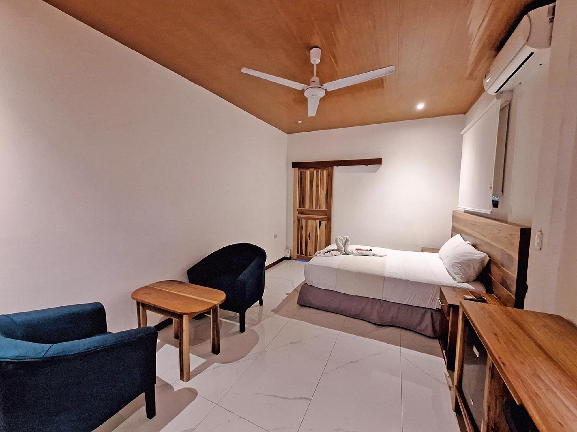 Infiniti Hotel Puerto Viejo de Talamanca Eksteriør billede